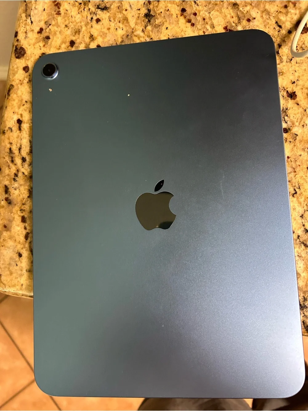 Apple iPad (Black) A16